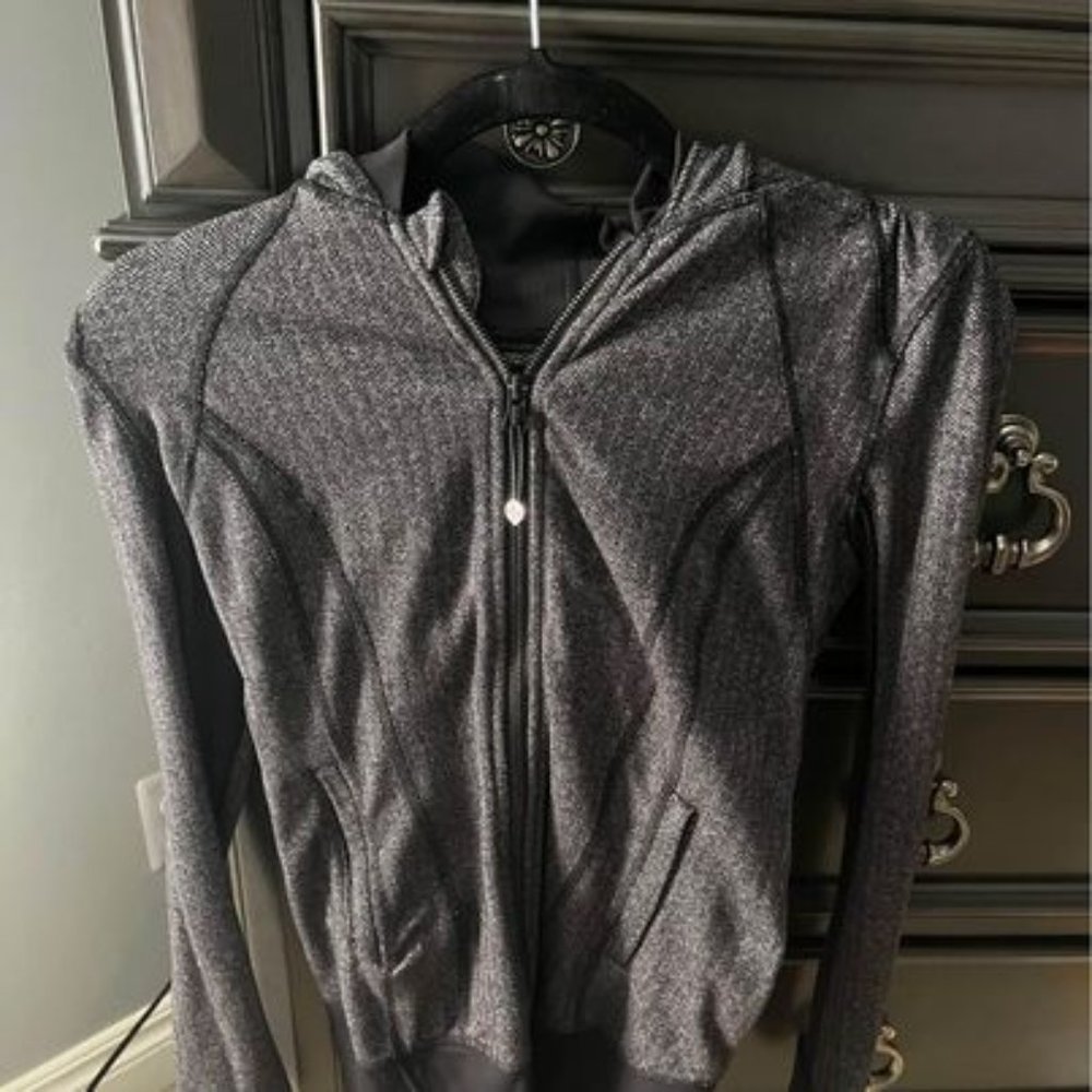 Lululemon Grey Define Jacket Women’s Zip-up — Size 2